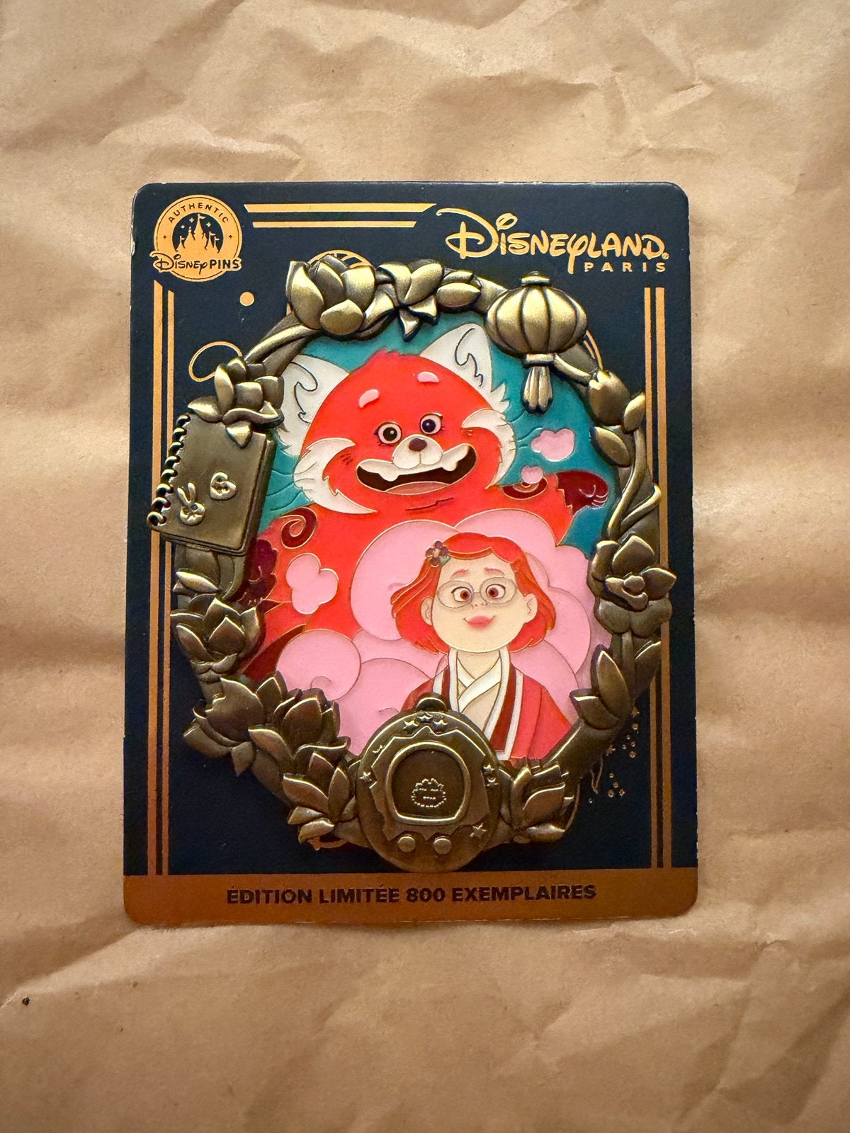 Disneyland Paris Limited edition Pin Mei Pin trading, Ophalen of Verzenden, Overige figuren, Nieuw, Beeldje of Figuurtje