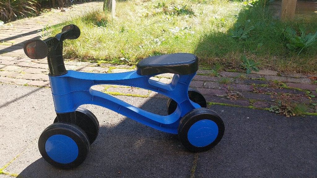 Kunststof loopfietsje als nieuw, Ophalen, Nieuw