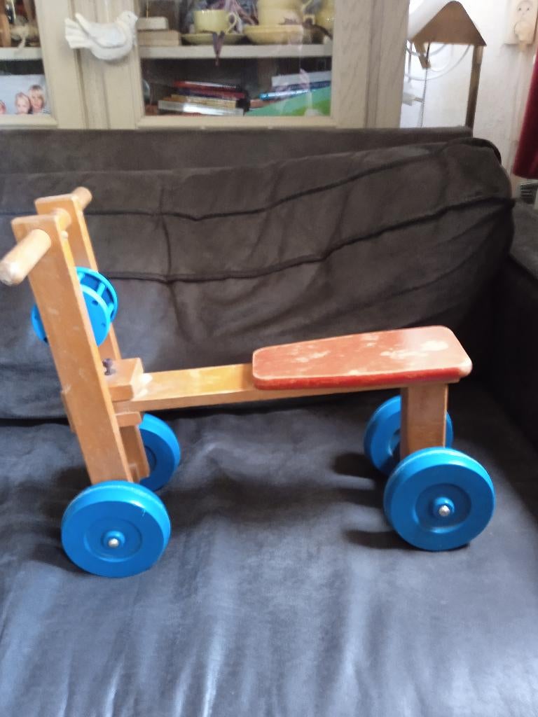 Houten peuter loopfiets loopkar, Kinderen en Baby's, Speelgoed | Houten speelgoed, Ophalen, Gebruikt, Rij- of Hobbelspeelgoed