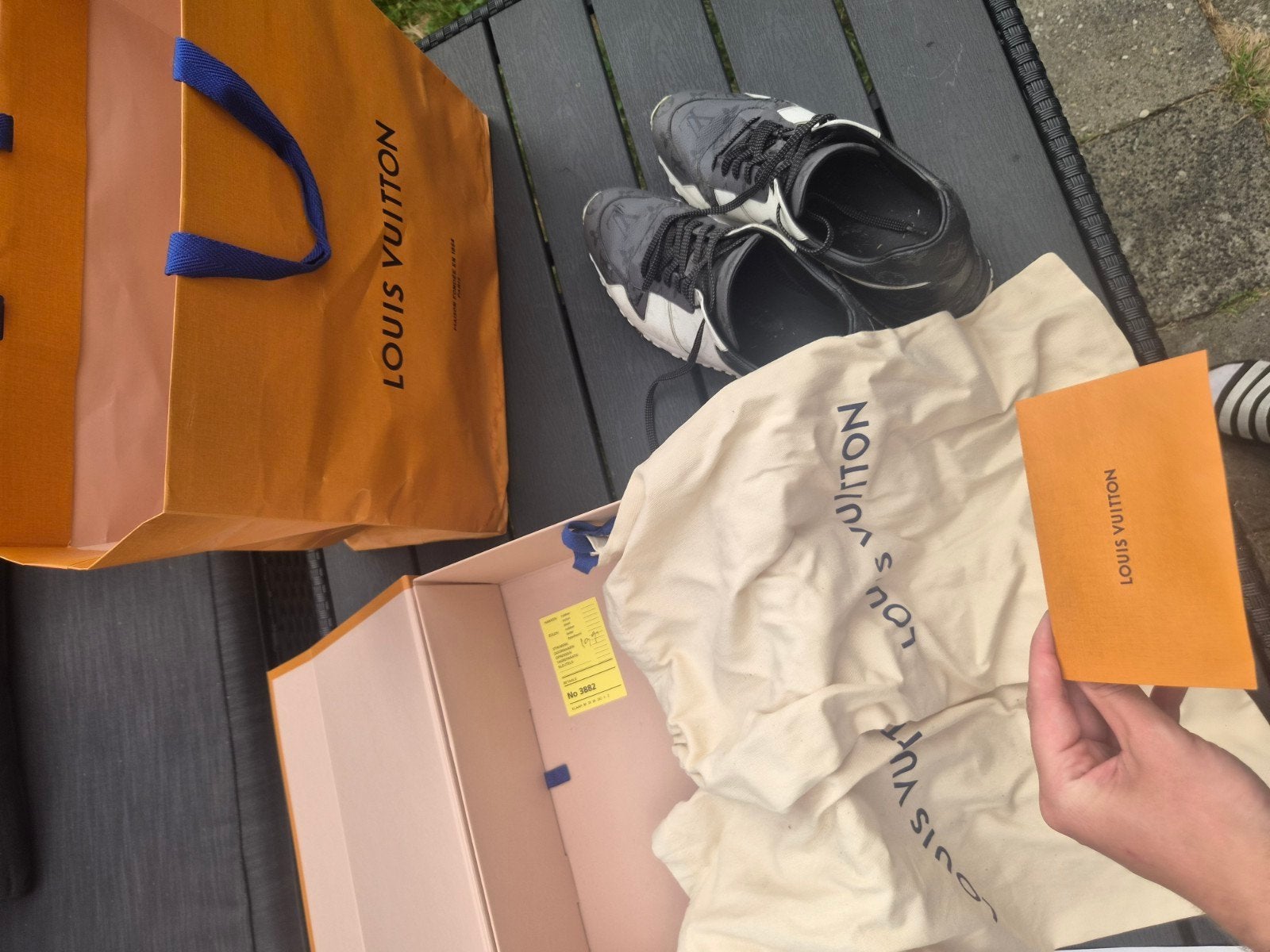 Louis Vuitton Run Away Sneakers - Zwart/Wit, Zwart, Ophalen of Verzenden, Sneakers of Gympen, Louis Vuitton