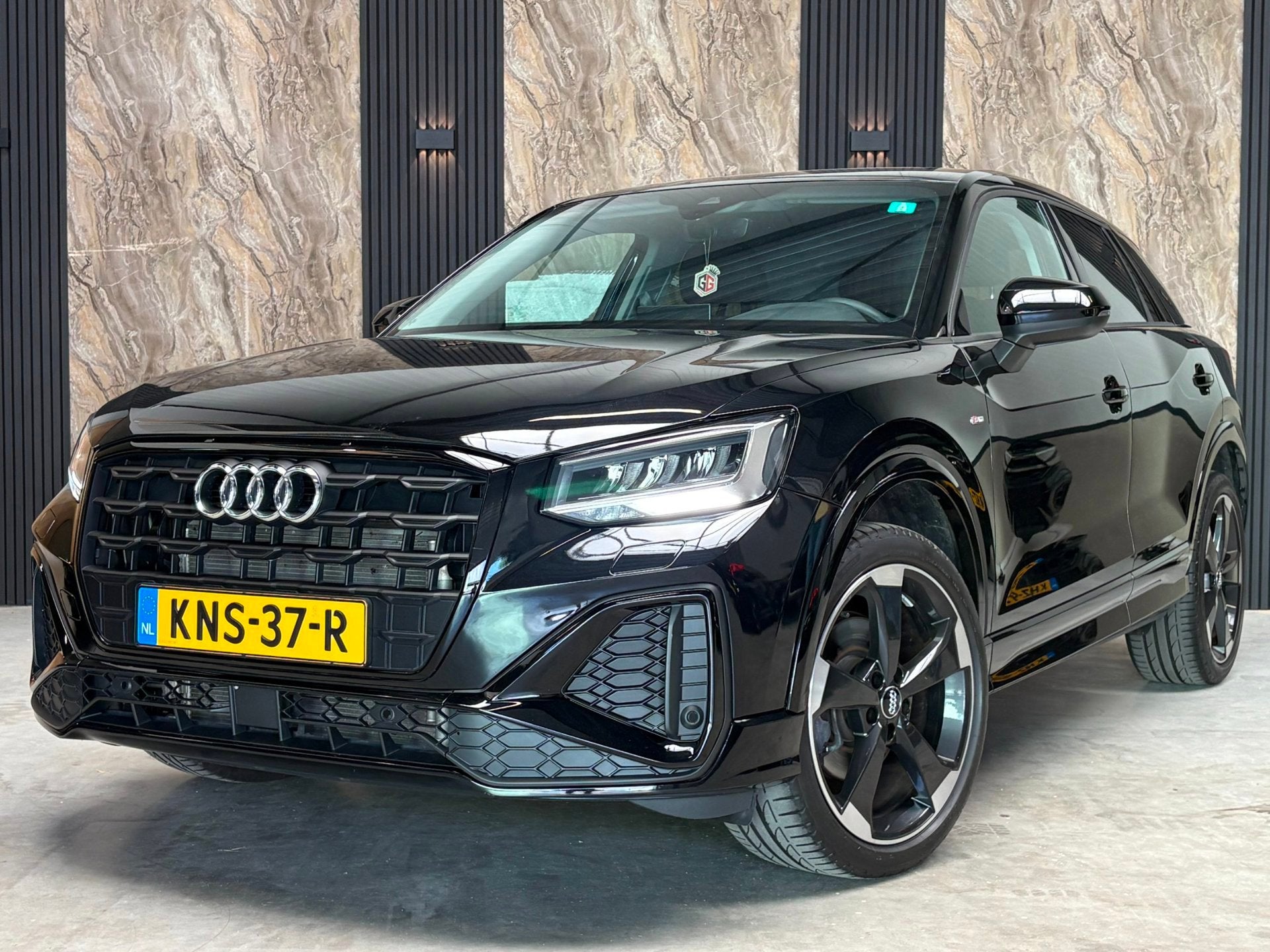 Audi Q2 35 TFSI S-Line Black Optic | Camera | Keyless | Virt, Auto's, Dealer onderhouden, Stof, 4 cilinders, 150 pk