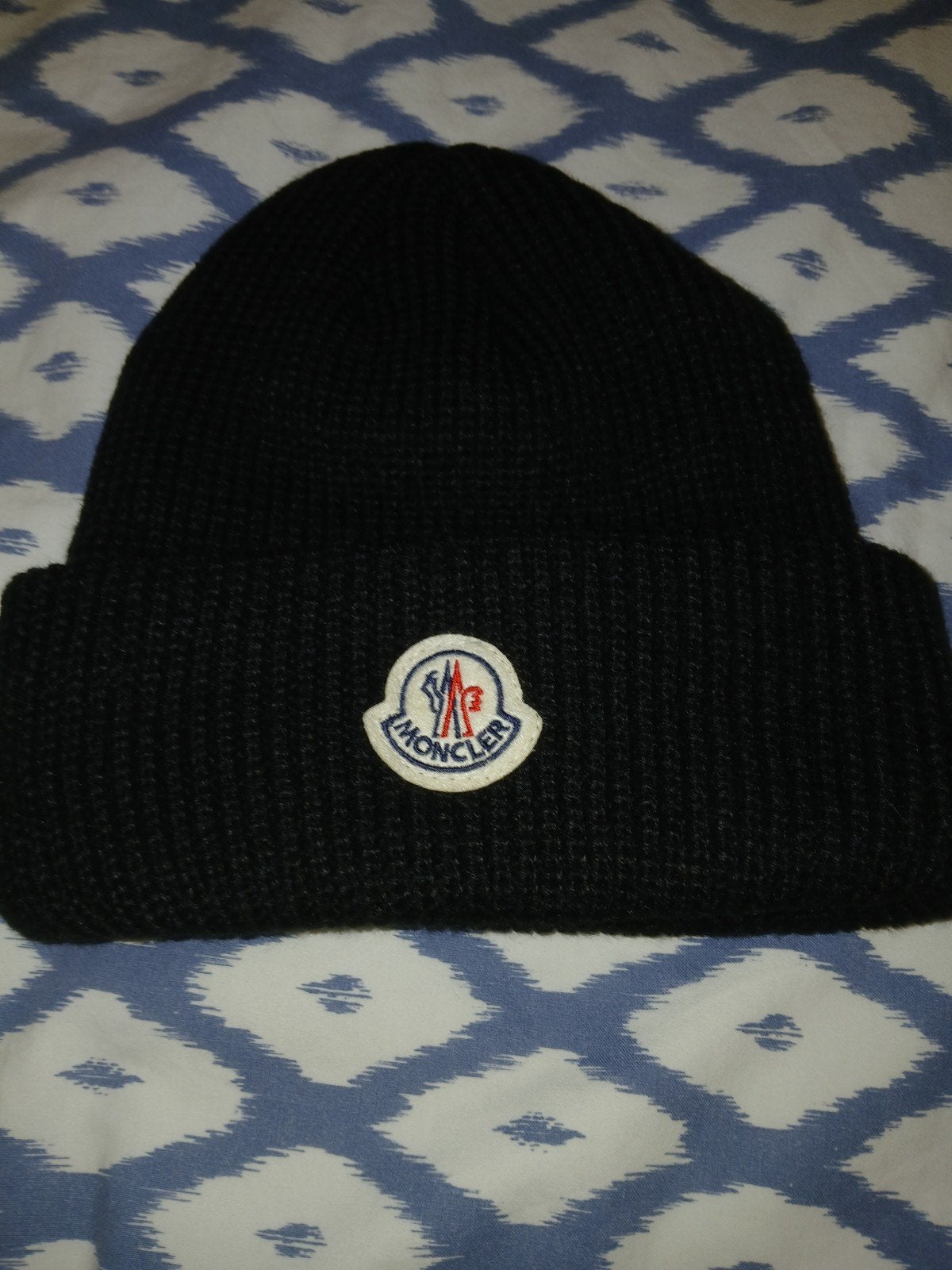 Moncler Muts Zwart - Zo goed als nieuw, Moncler, Overige maten, Ophalen of Verzenden, Zo goed als nieuw