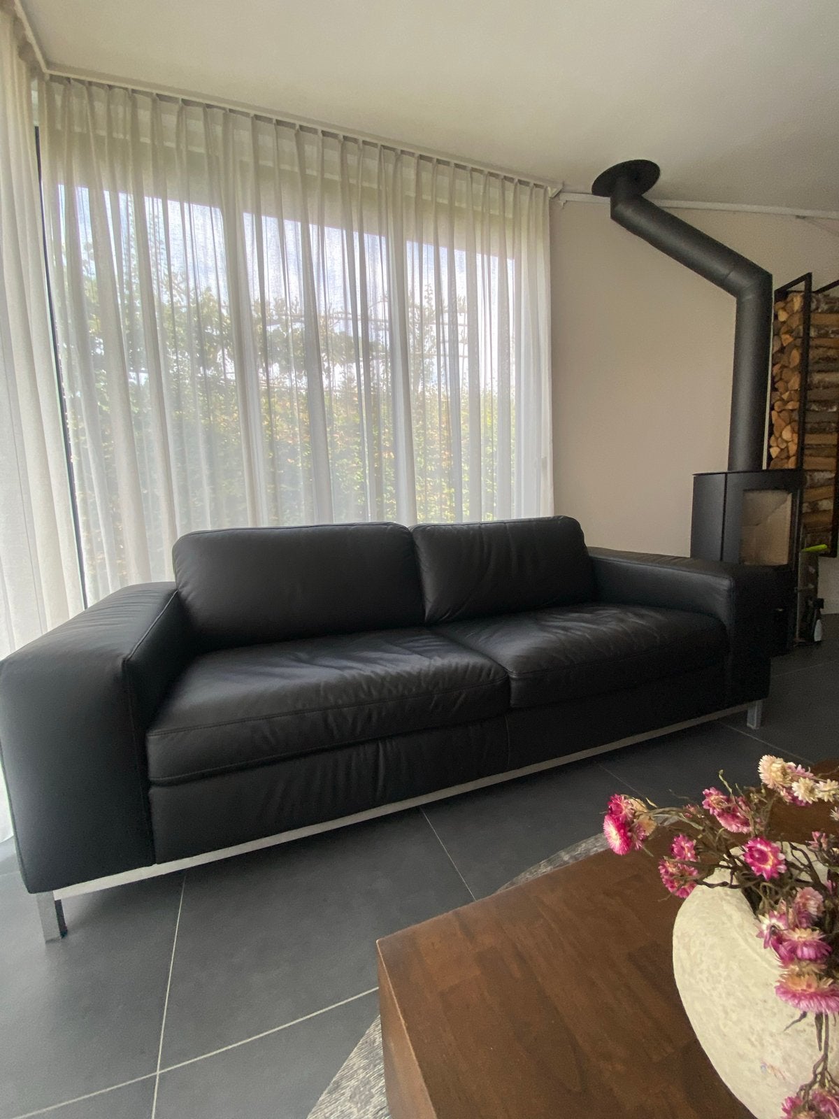 Zwarte leren 2-zitsbank - Modern en comfortabel, Ophalen, Tweepersoons, Zo goed als nieuw, Rechte bank