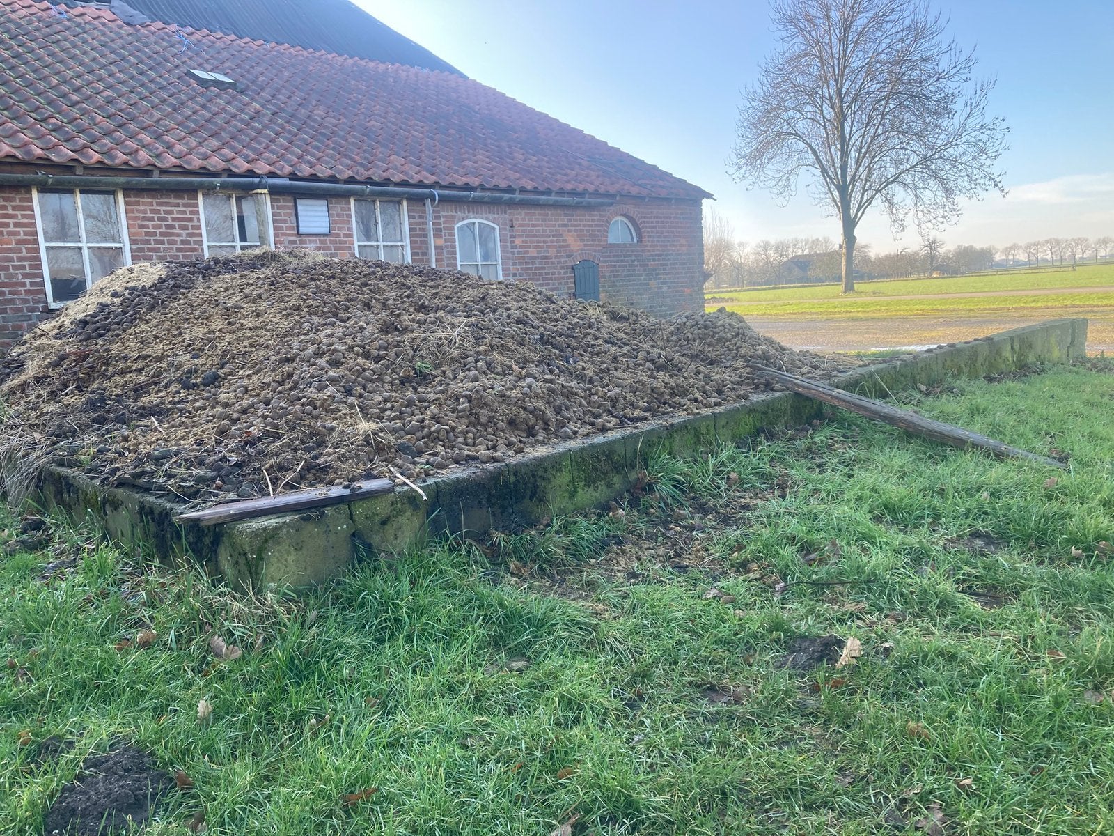 Gratis Paardenmest, Ophalen, Mest
