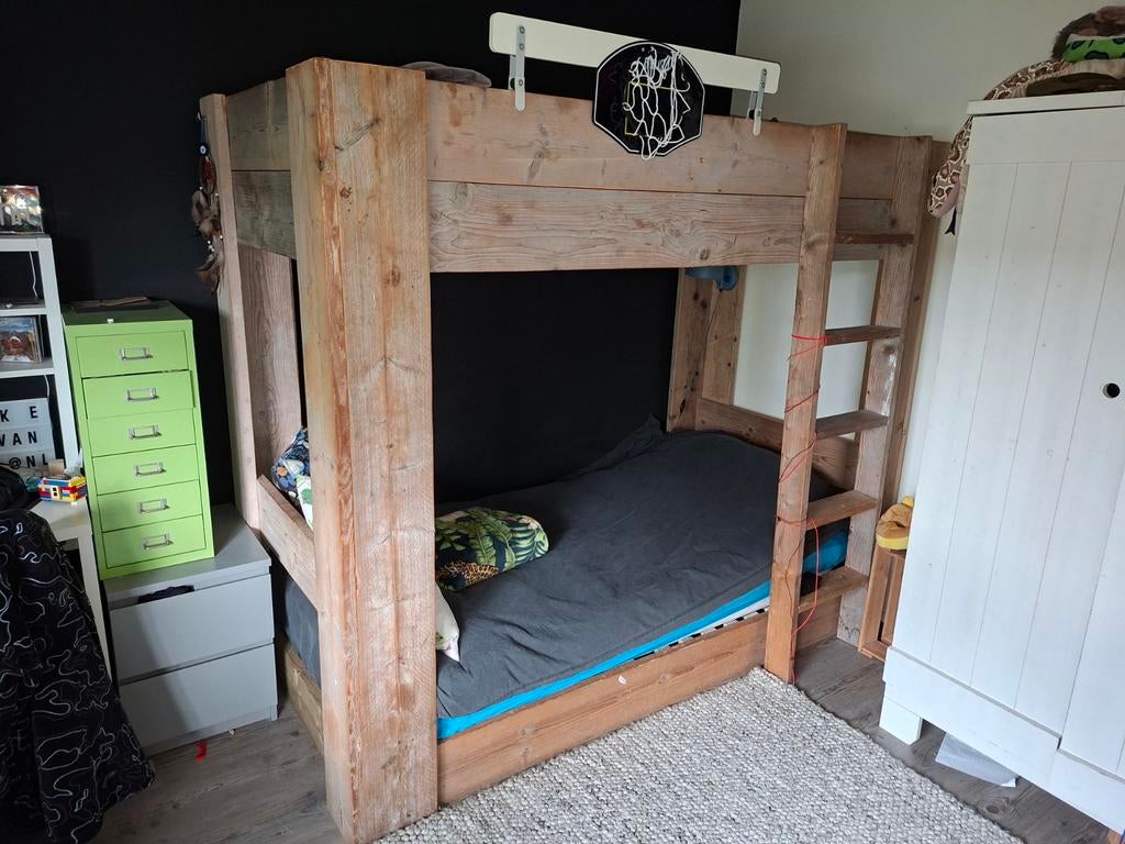 Hoogslaper van steigerhout. Met bureau of als stapelbed., Ophalen, 160 tot 180 cm, Tweepersoons, Zo goed als nieuw