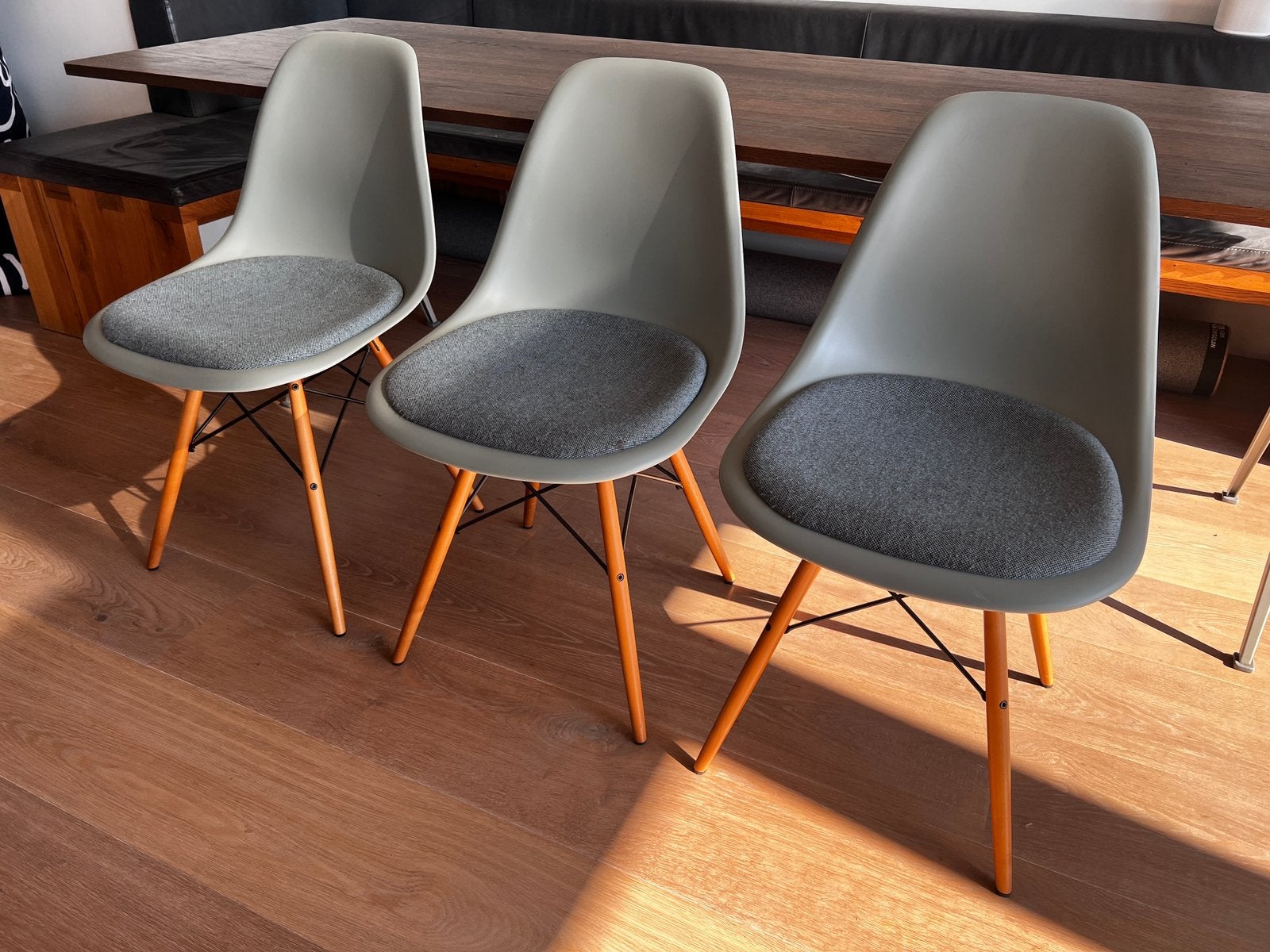 3 originele Vitra Eames DSW stoelen – Moss Grey / Hopsak, Ophalen, Zo goed als nieuw, Kunststof