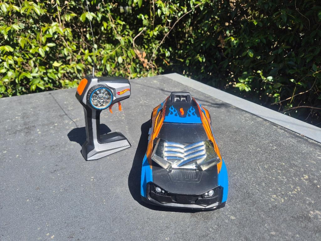 Hot wheels bestuurbare, Kinderen en Baby's, Speelgoed | Speelgoedvoertuigen, Ophalen of Verzenden, Zo goed als nieuw