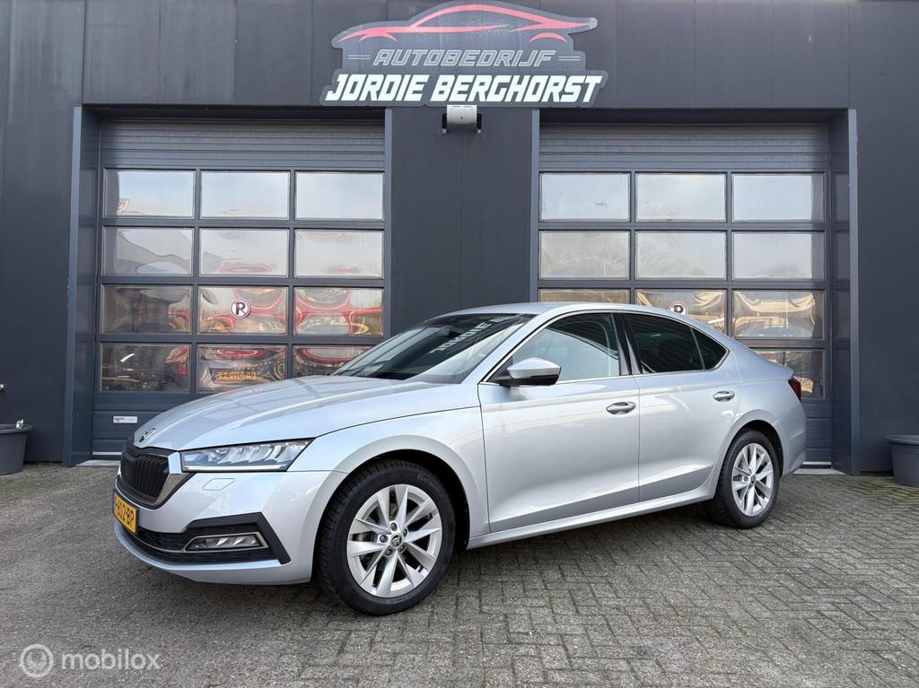 Skoda Octavia 1.0 TSI Business Edition Plus, Auto's, Skoda, Voorwielaandrijving, Gebruikt, Euro 6, Origineel Nederlands