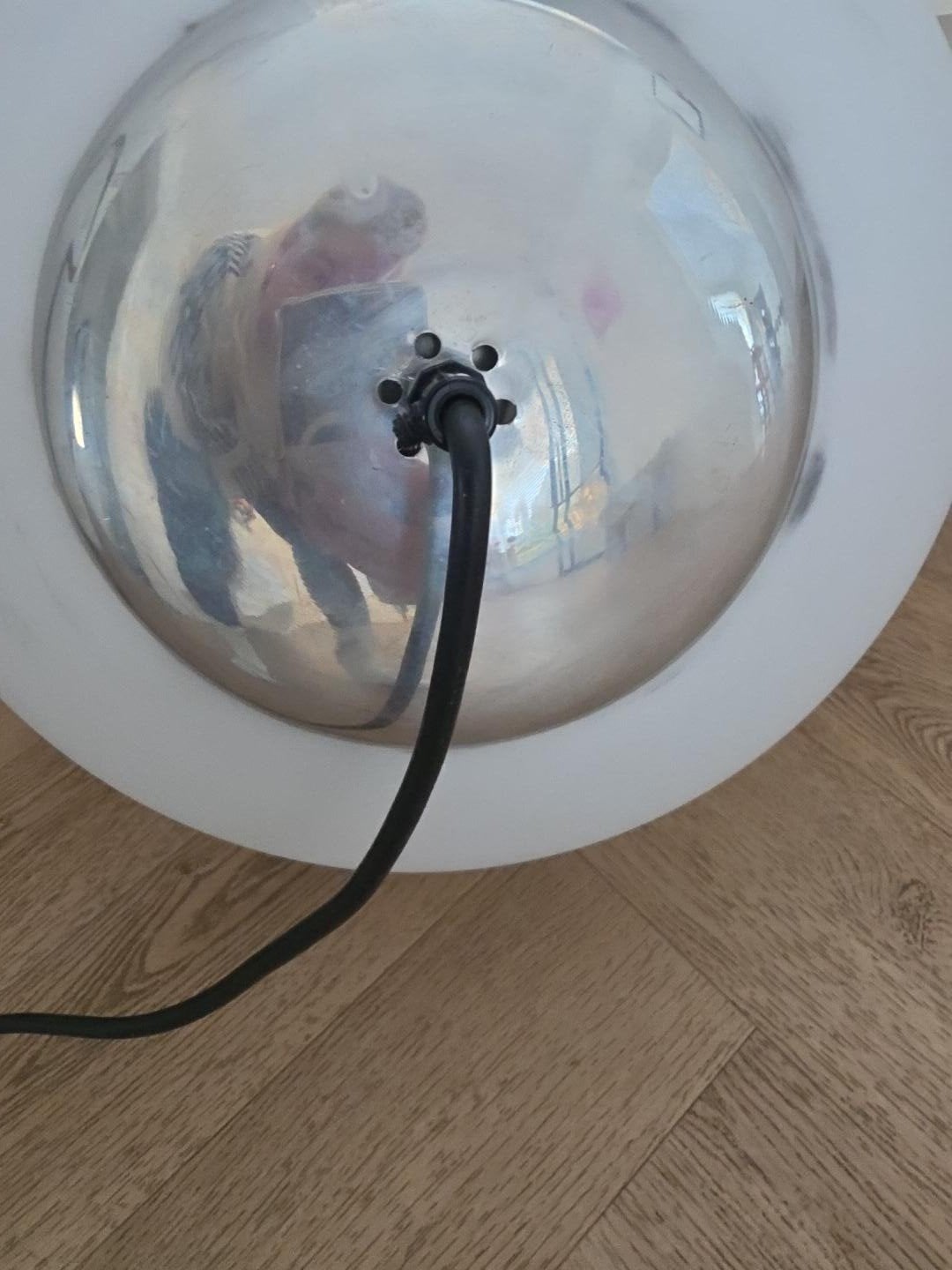 Foto 5 van “Vintage vloerlamp in Space Age (1970s), opaline glazen bol