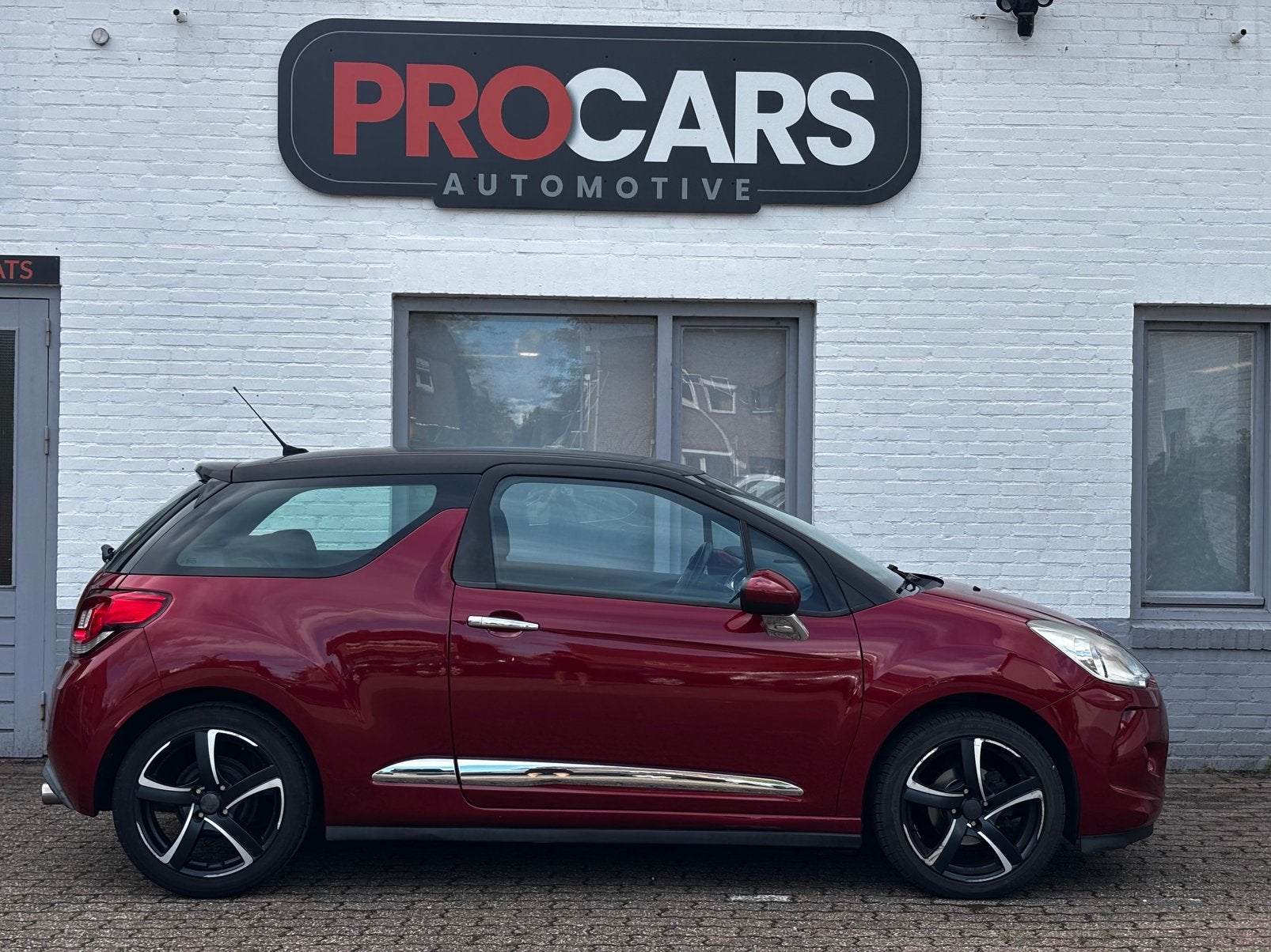 Citroën DS3 1.4 VTI Chic / Airco / Boekjes / CruiseC., Auto's, Stof, 40 €/maand, Origineel Nederlands, Overige kleuren