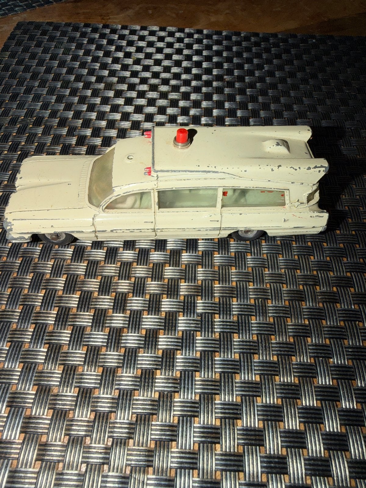 Dinky Toys Superior Criterion Ambulance, Ophalen of Verzenden, Gebruikt, Auto