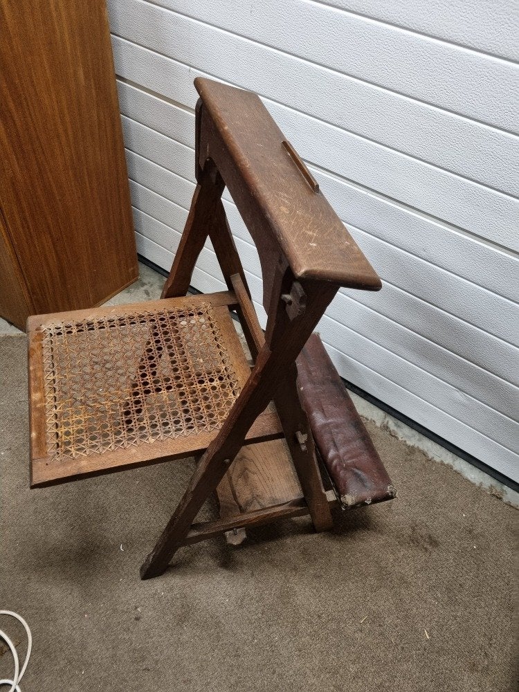 bid stoel jaren 50 uit de kerk doorleefd, Verzamelen, Religie, Ophalen of Verzenden