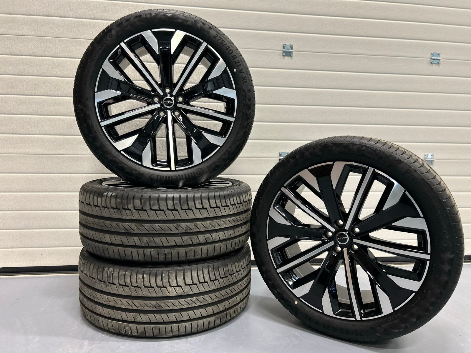 Volvo 21 inch velgen met Continental zomerbanden, Ophalen, Gebruikt, 275 mm, Banden en Velgen