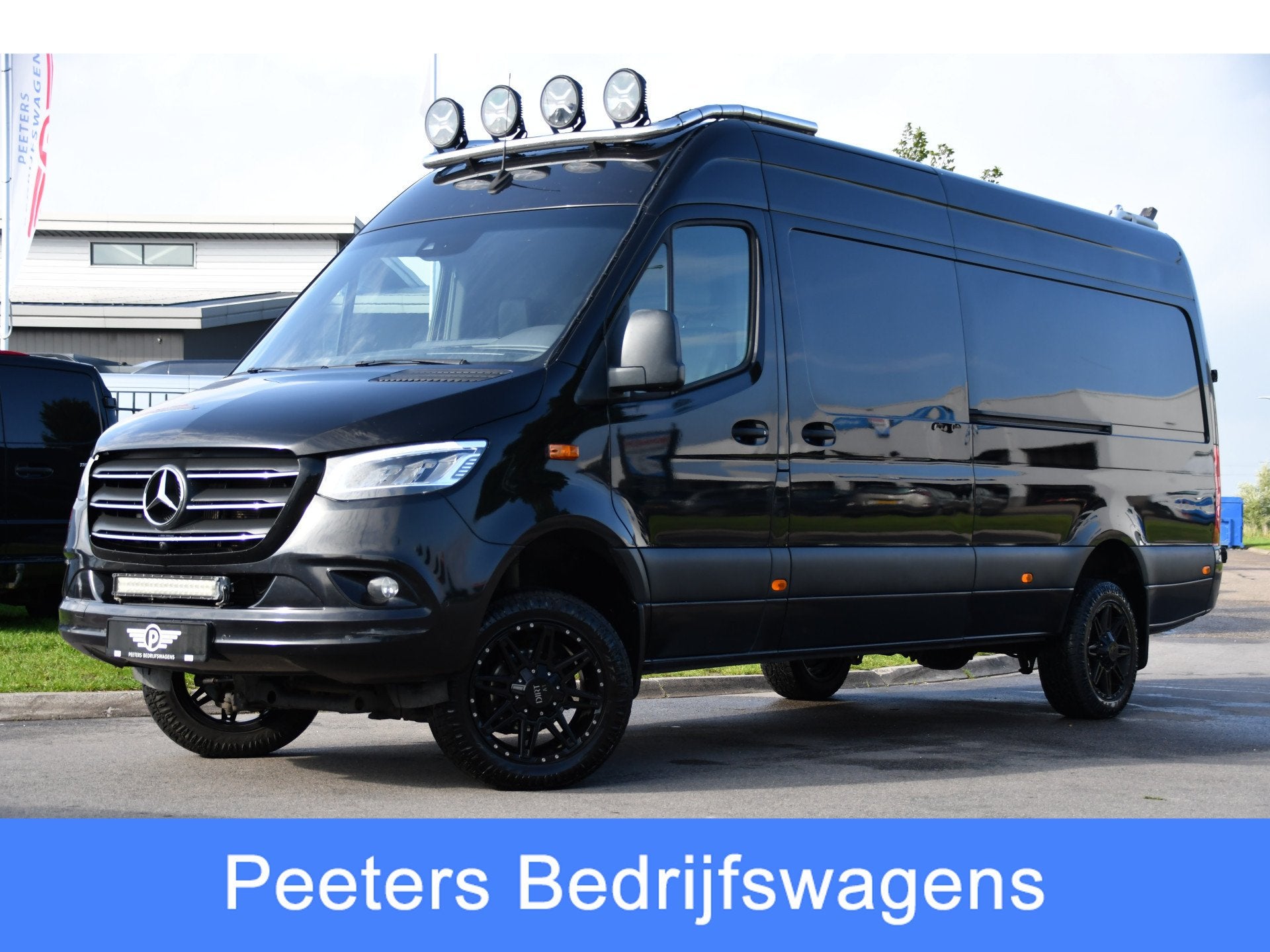 Mercedes-Benz Sprinter 319 V6 3.0 CDI L3H2 Black Edition FUL, Auto's, Automaat, Achterwielaandrijving, Gebruikt, 190 pk
