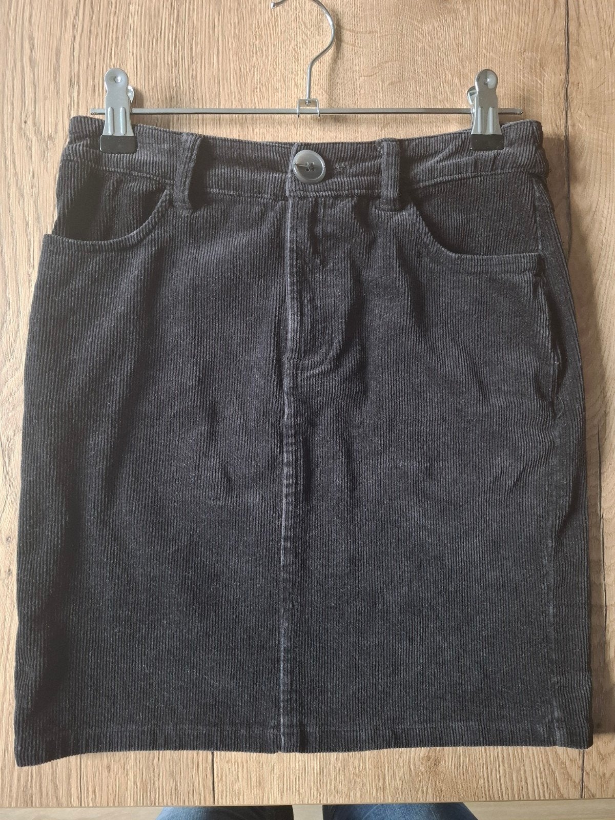 Corduroy (rib)rokje van Pieces, maat XS. Nieuw., Zwart, Nieuw, Ophalen of Verzenden, Maat 34 (XS) of kleiner