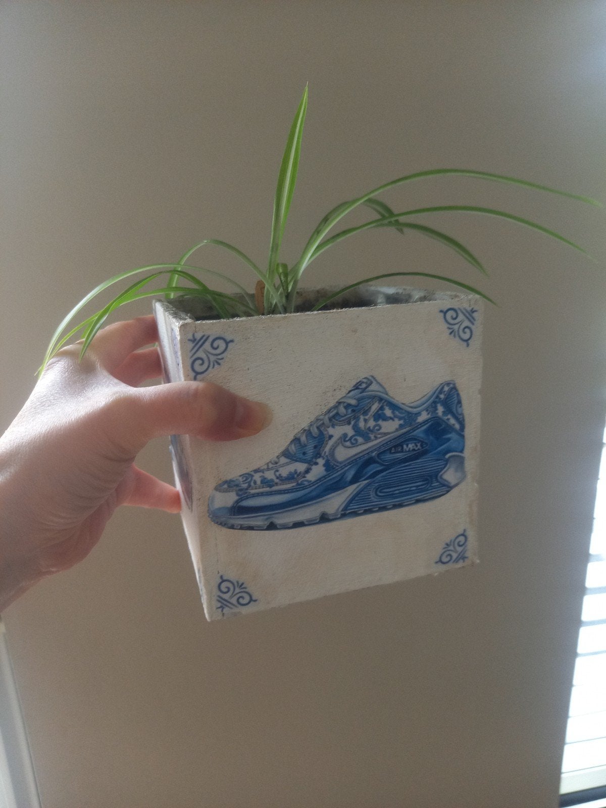 Unieke Nike plantenpot met Delfts blauw design, Ophalen, Overige materialen, Gebruikt, Vierkant