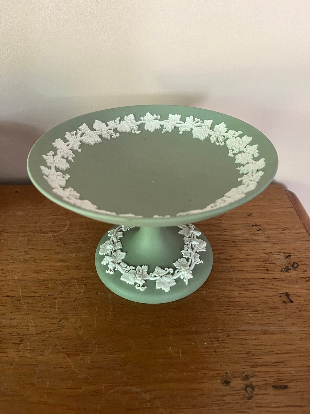 Wedgwood Jasperware Groene Cake Standaard, Antiek en Kunst, Ophalen of Verzenden