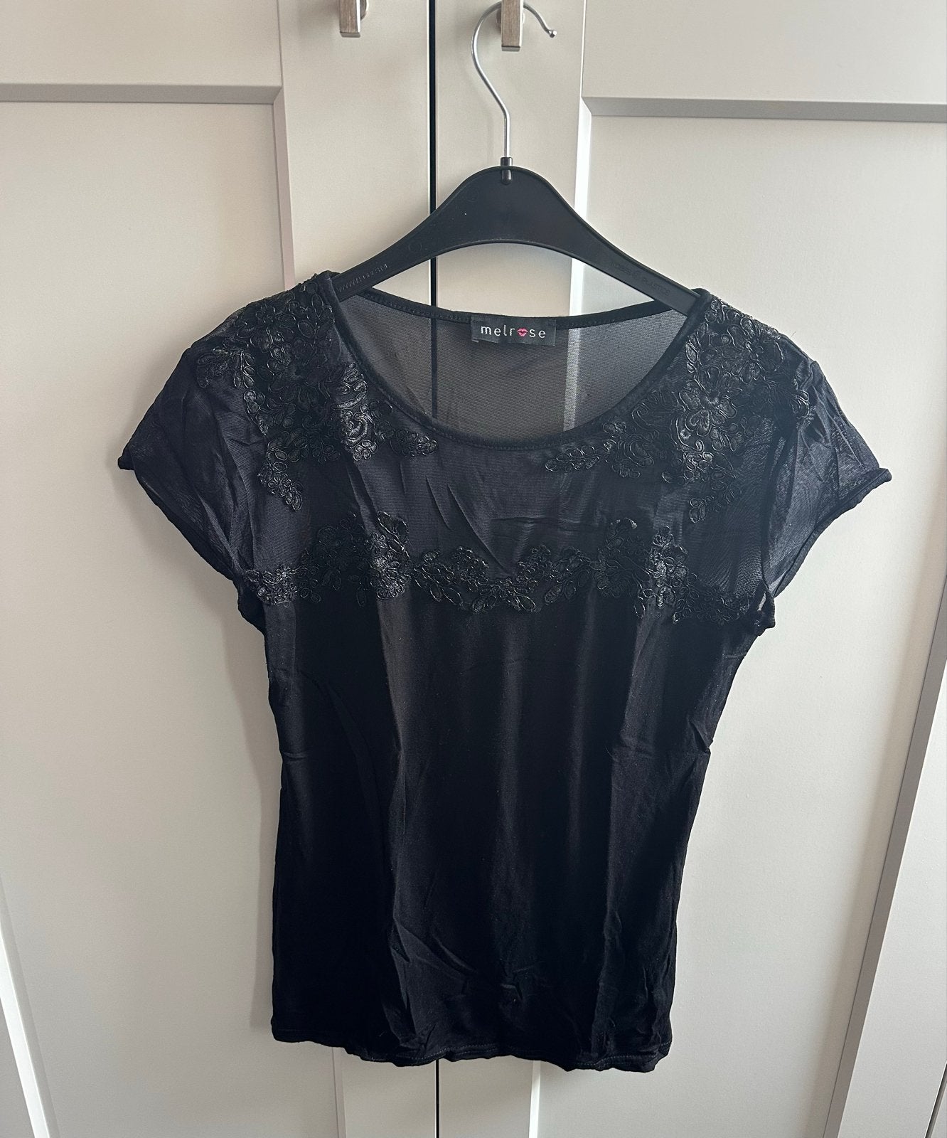 Melrose Top Zwart met Kant - Maat L, Kleding | Dames, Zwart, Maat 42/44 (L), Ophalen of Verzenden, Korte mouw