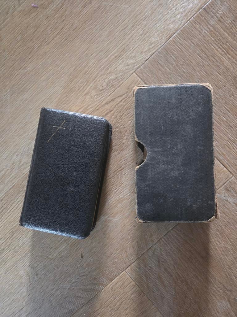 Antiek Gebedenboekje met Kroonmonogram en Hoesje, Antiek en Kunst, Ophalen of Verzenden, Onbekend