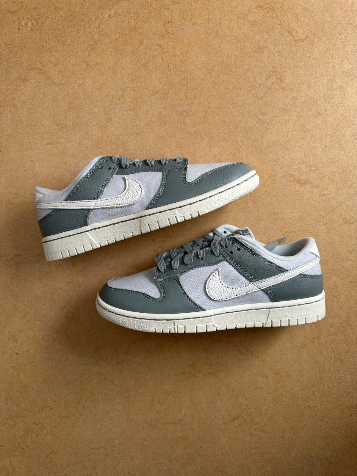 Nike Dunk Low Mica Green 39, Ophalen of Verzenden, Nieuw, Grijs, Sneakers of Gympen