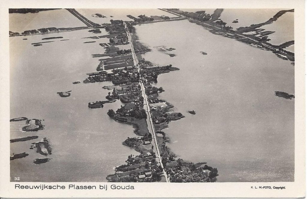 Reeuwijksche Plassen bij Gouda (Z.H.) K.L.M. Foto, Verzamelen, Ophalen of Verzenden, 1940 tot 1960, Ongelopen, Zuid-Holland