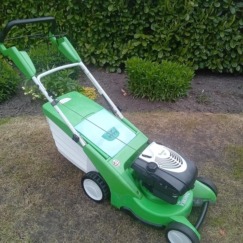 VIKING / STIHL GRASMAAIER ZELFRIJDEND BENZINE MAAIER, Tuin en Terras, Grasmaaiers, Ophalen, Cirkelmaaier, Opvangbak, Benzine-grasmaaier