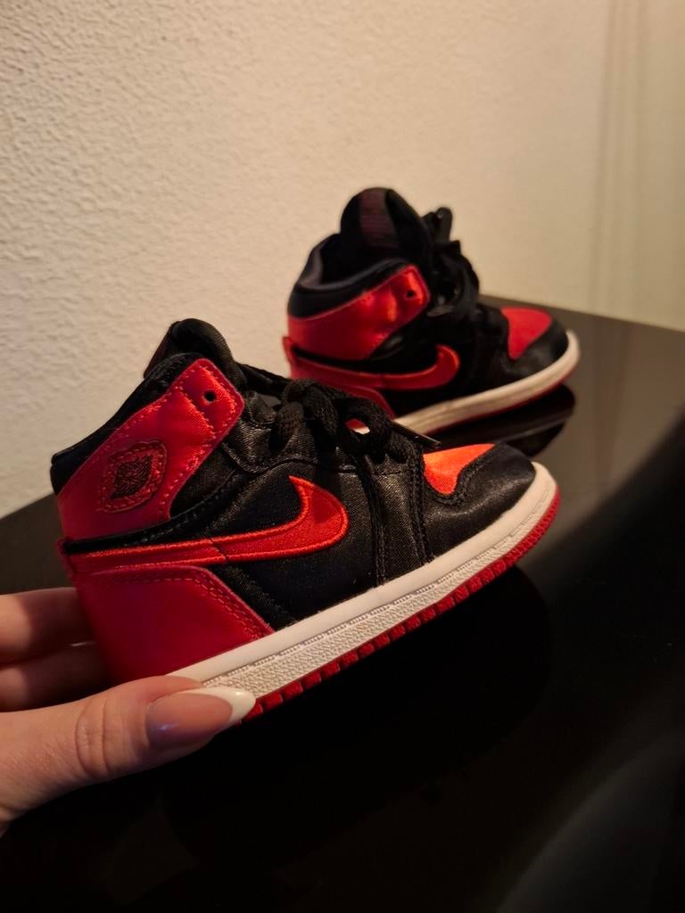 Air Jordan 1 Retro High Satin Bred - Maat 22, Kinderen en Baby's, Kinderkleding | Schoenen en Sokken, Air Jordan, Ophalen of Verzenden