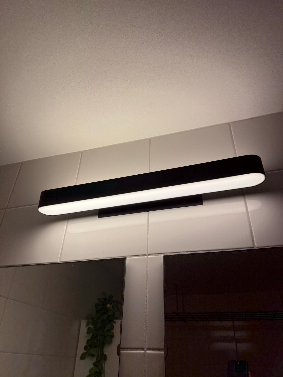 Moderne dimbare LED-wandlamp voor badkamer of spiegel, Zwart, Zo goed als nieuw, Dimbaar, Modern