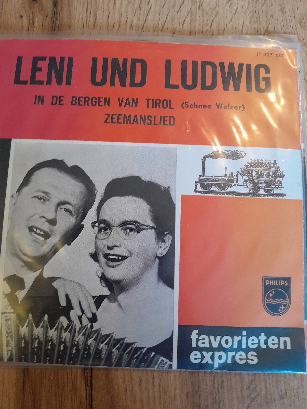 len und ludwing 7 inch in de bergen van tirol, Ophalen of Verzenden, Zo goed als nieuw, Nederlandstalig