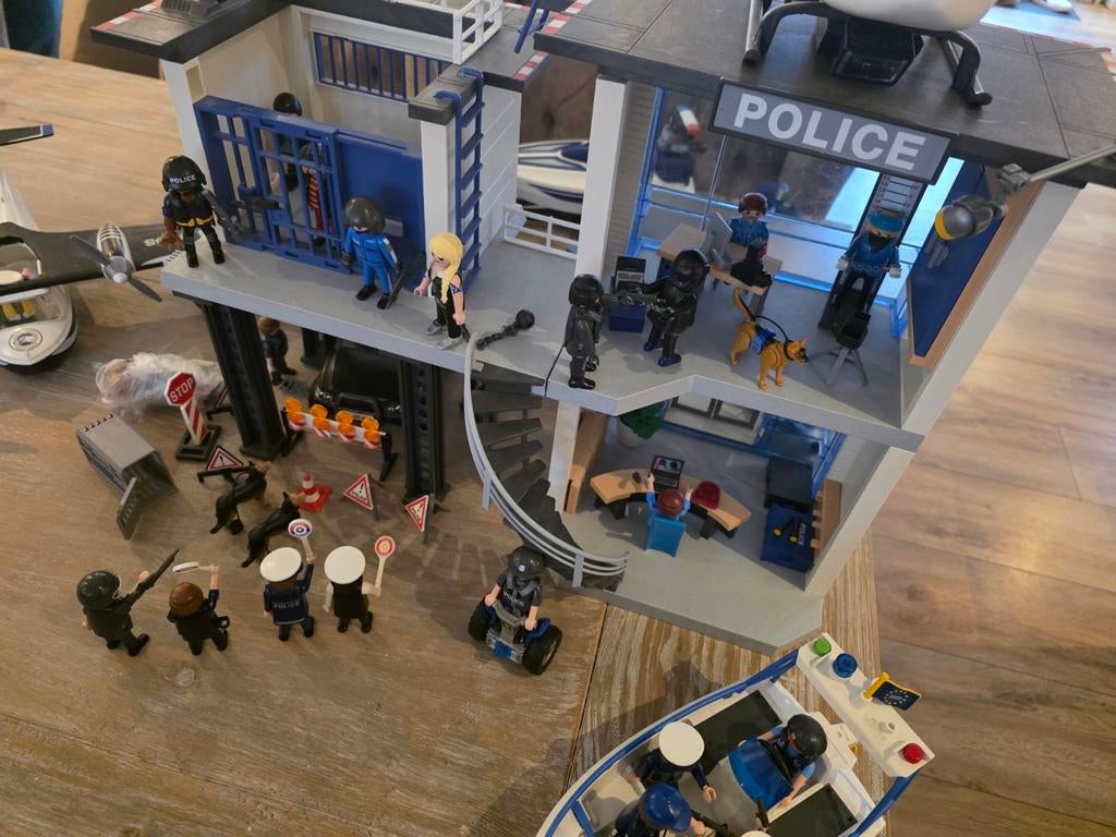 Playmobil Politiebureau met Helikopter en Boot, Ophalen, Gebruikt, Jongen of Meisje