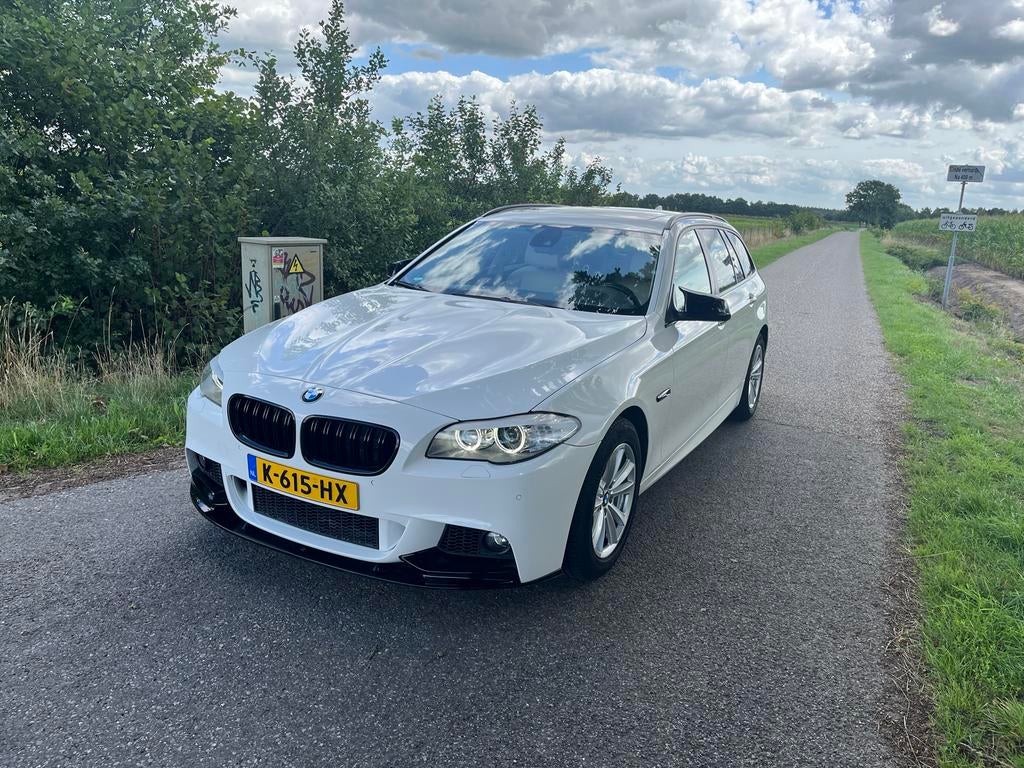 BMW 5-Serie 523I Touring 150KW Aut8 2011 Wit, Achterwielaandrijving, 2000 kg, Stationwagon, 1705 kg