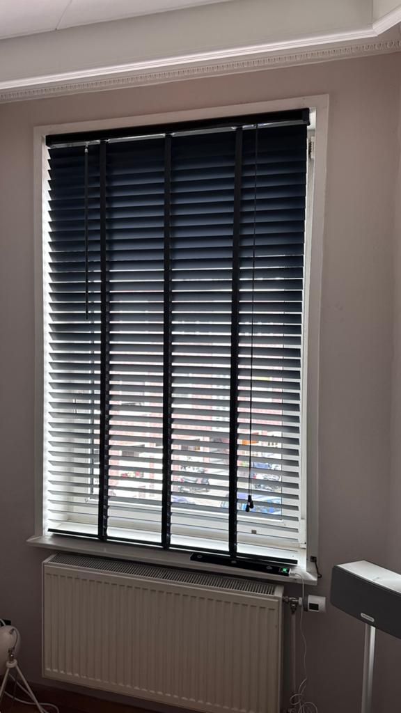 Houten lamellen luxaflex zwart, Ophalen, 100 tot 150 cm, Zwart, Hout