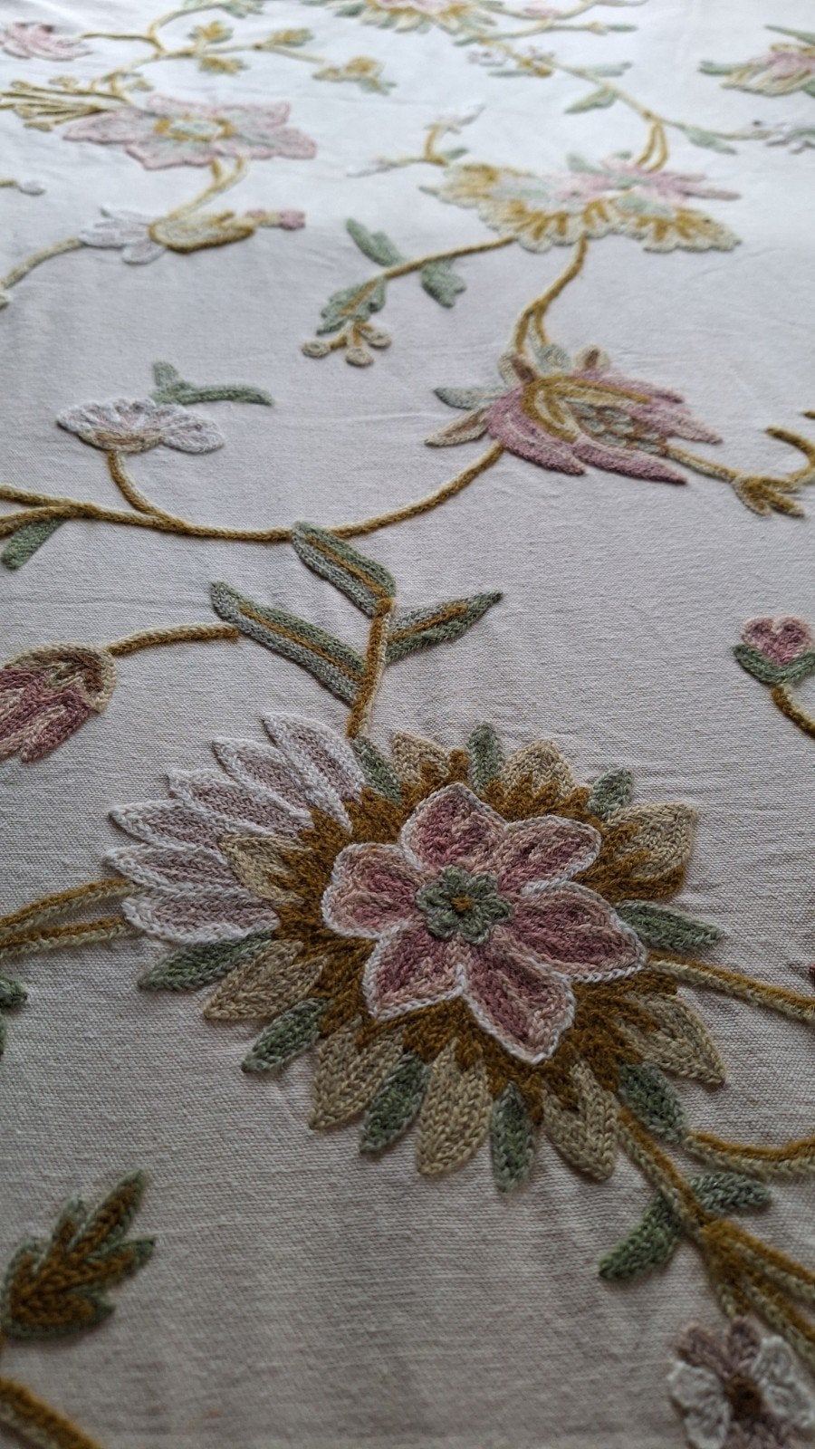 Geborduurd sprei met bloemenpatroon, Gebruikt, Meerkleurig, Katoen, Tweepersoons