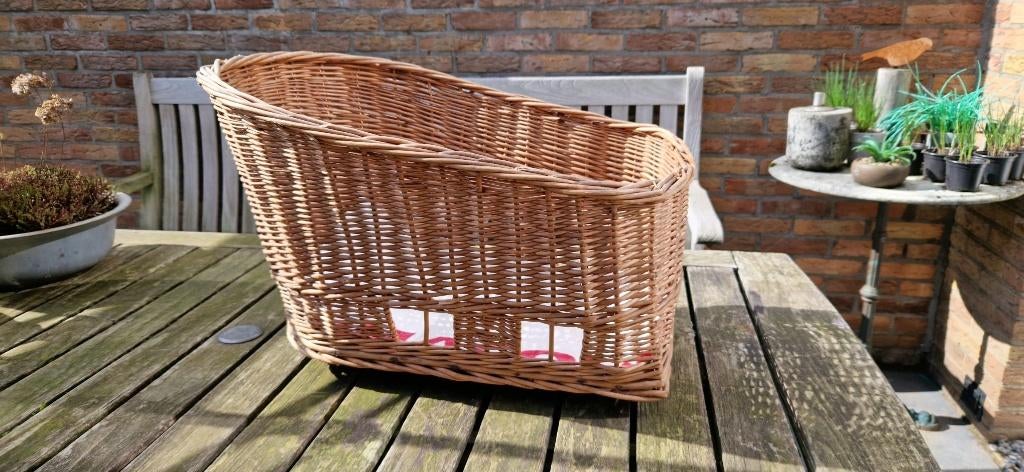 Basil  hondenfietsmand 50 cm, Fietsen en Brommers, Fietsaccessoires | Fietsmanden, Ophalen of Verzenden, Zo goed als nieuw, Fietsmand