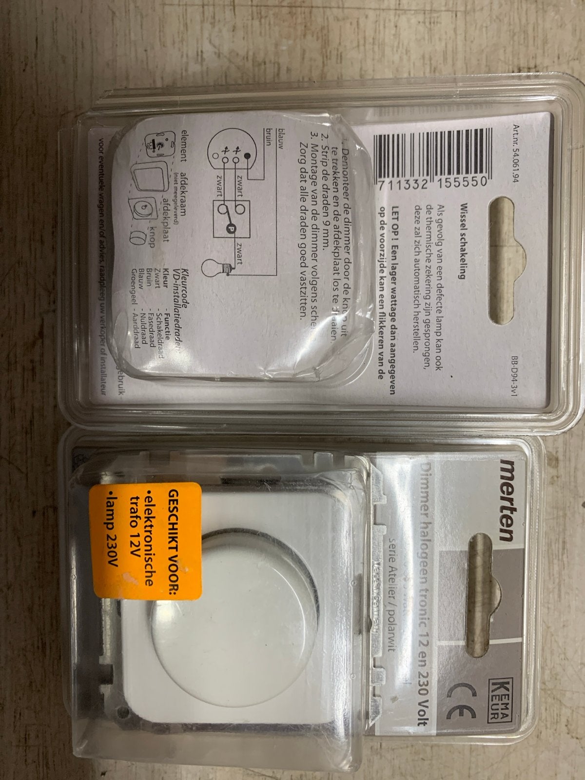 Twee nieuwe Merten inbouw dimmers - halogeen tronic 12/230V, Doe-het-zelf en Verbouw, Elektra en Kabels, Ophalen of Verzenden