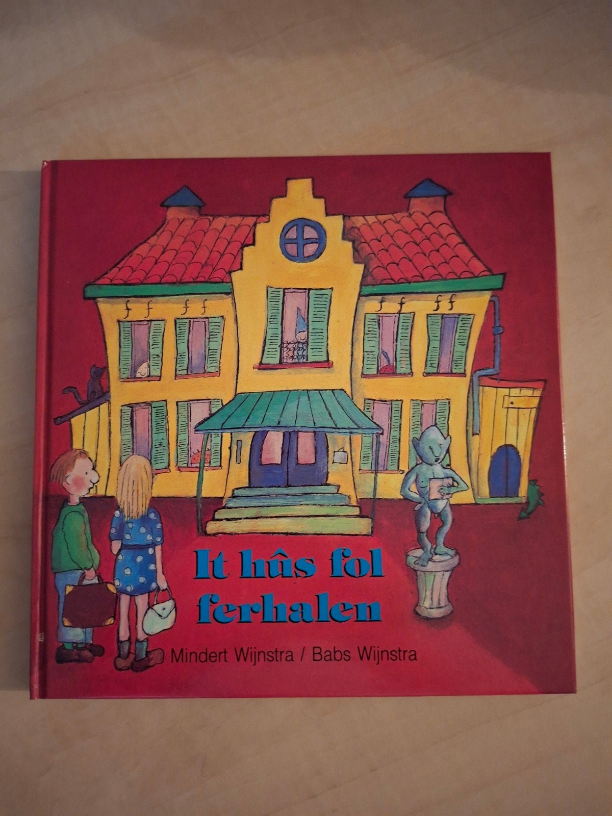 It hûs fol ferhalen - Fries kinderboek, Fictie algemeen, Zo goed als nieuw, Mindert Wijnstra, Babs Wijnstra, Ophalen of Verzenden