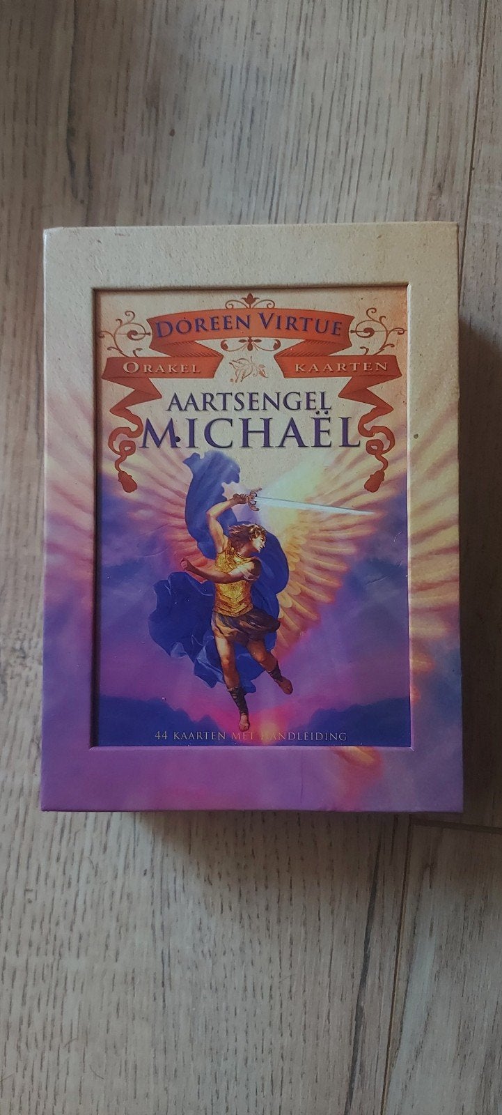 Aartsengel Michaël Orakelkaarten - Doreen Virtue, Spiritualiteit algemeen, Ophalen of Verzenden, Zo goed als nieuw, Instructieboek