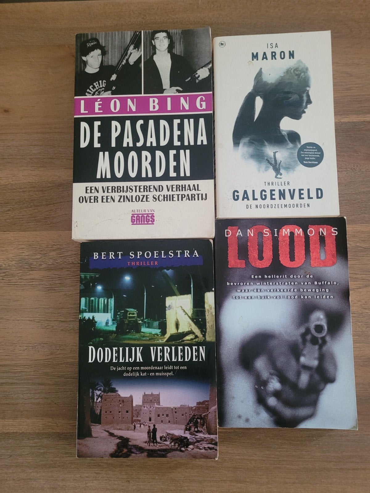 4 boeken gerelateerd aan moorden, Boeken, Ophalen of Verzenden, Gelezen, Bert spoelstra