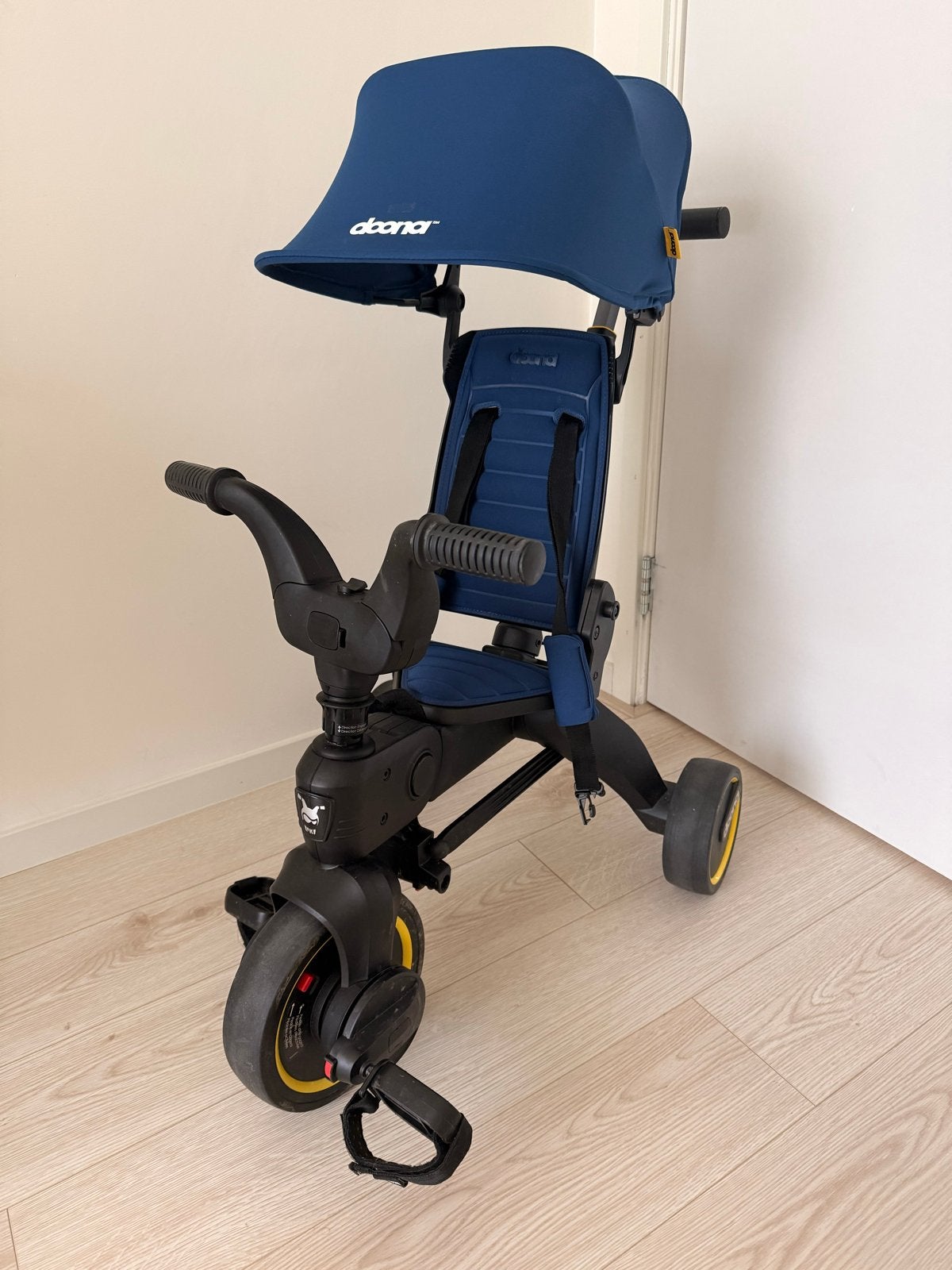 Doona Liki Trike S3 driewieler - Zo goed als nieuw, Fietsen en Brommers, Ophalen, Zo goed als nieuw, Velgrem, Duwstang