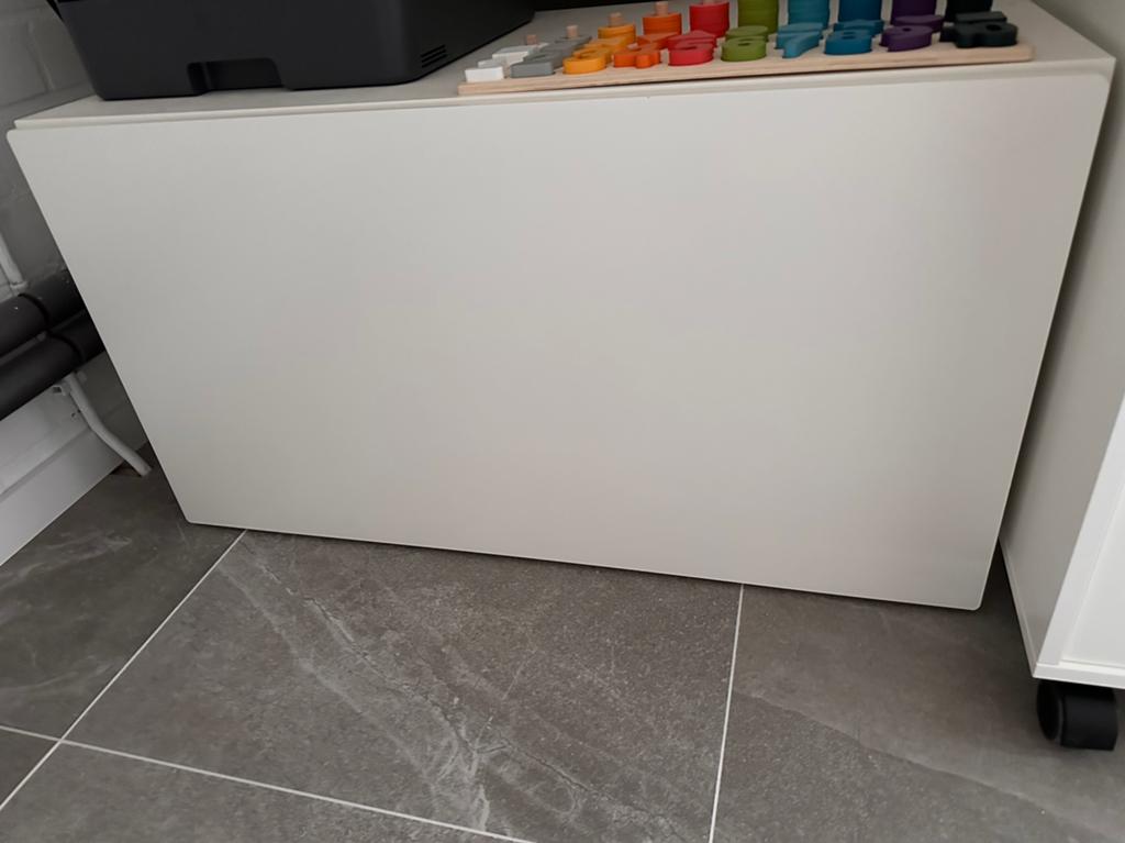 IKEA SMASTAD speelgoedkist met bank, Huis en Inrichting, Ophalen, 50 tot 75 cm, Minder dan 50 cm, Zo goed als nieuw