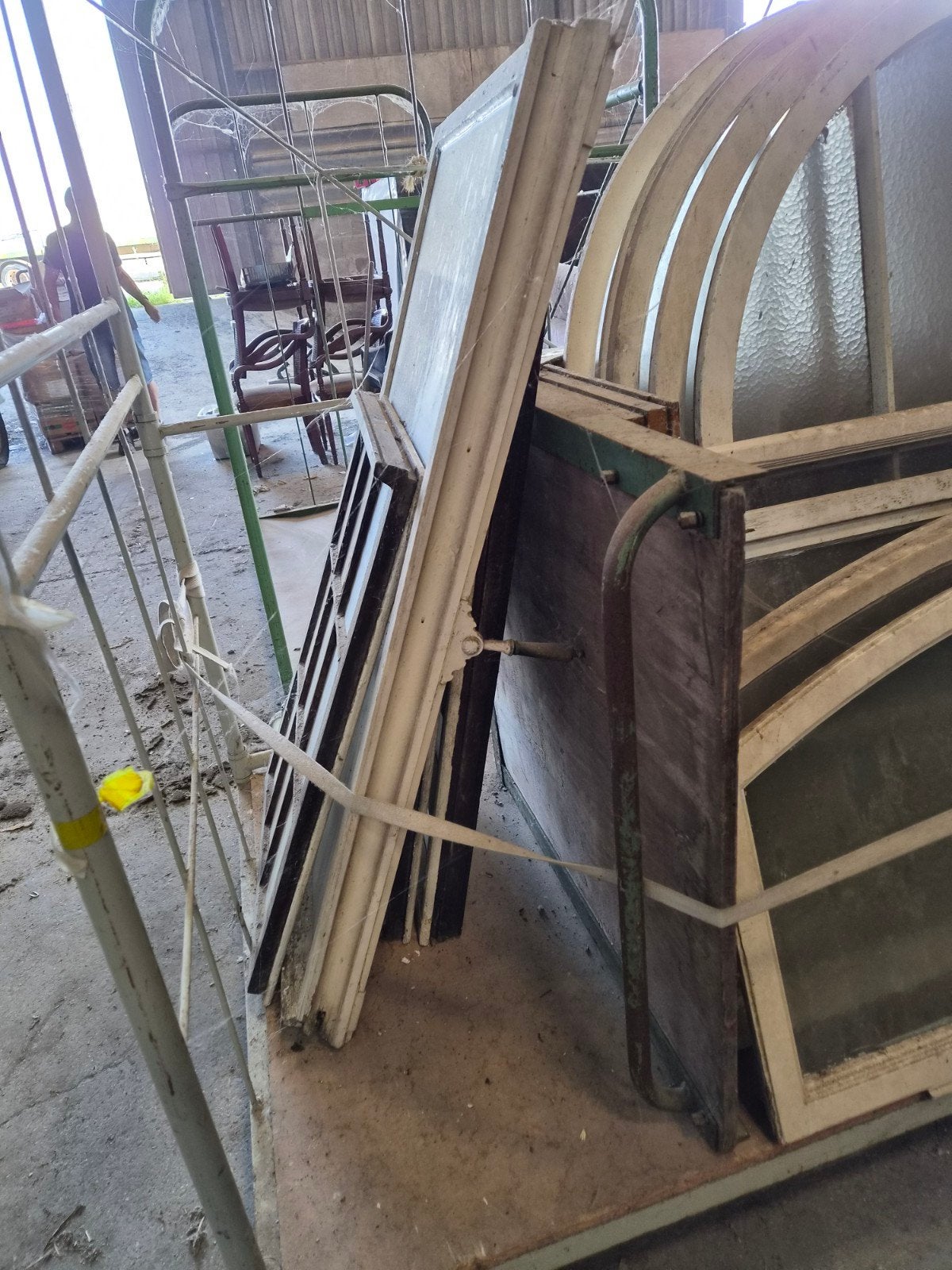 oude bouwmaterialen Diverse gebruikte ramen en ruiten, Ophalen, Gevelraam of Ruit, Gebruikt, 80 tot 120 cm