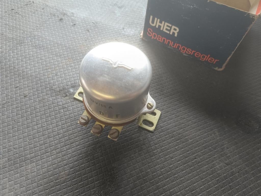 UHER 325 NOS Spanningsregelaar voor Lancia Peugeot, Ophalen of Verzenden, Nieuw, Lancia