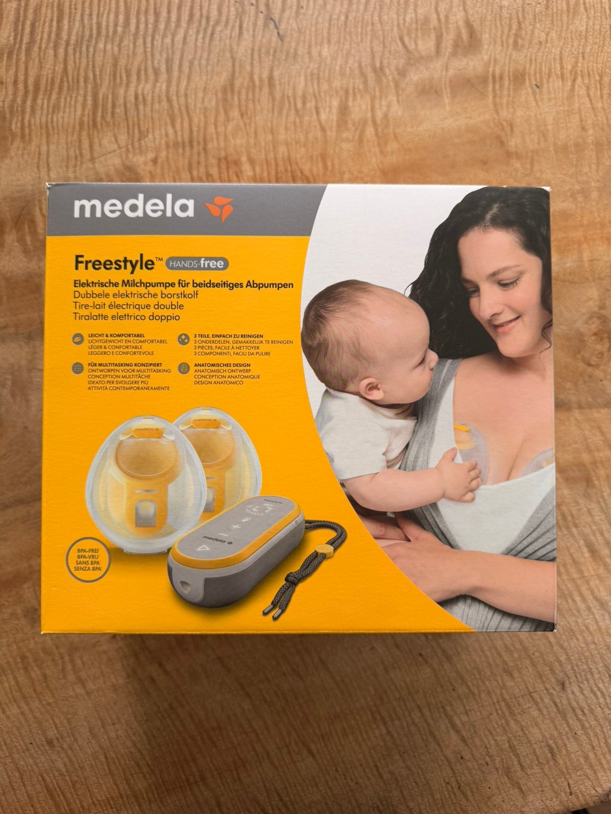 Medela Freestyle Hands-free Borstkolf  + extra borstschild, Ophalen of Verzenden, Zo goed als nieuw, Borstkolf
