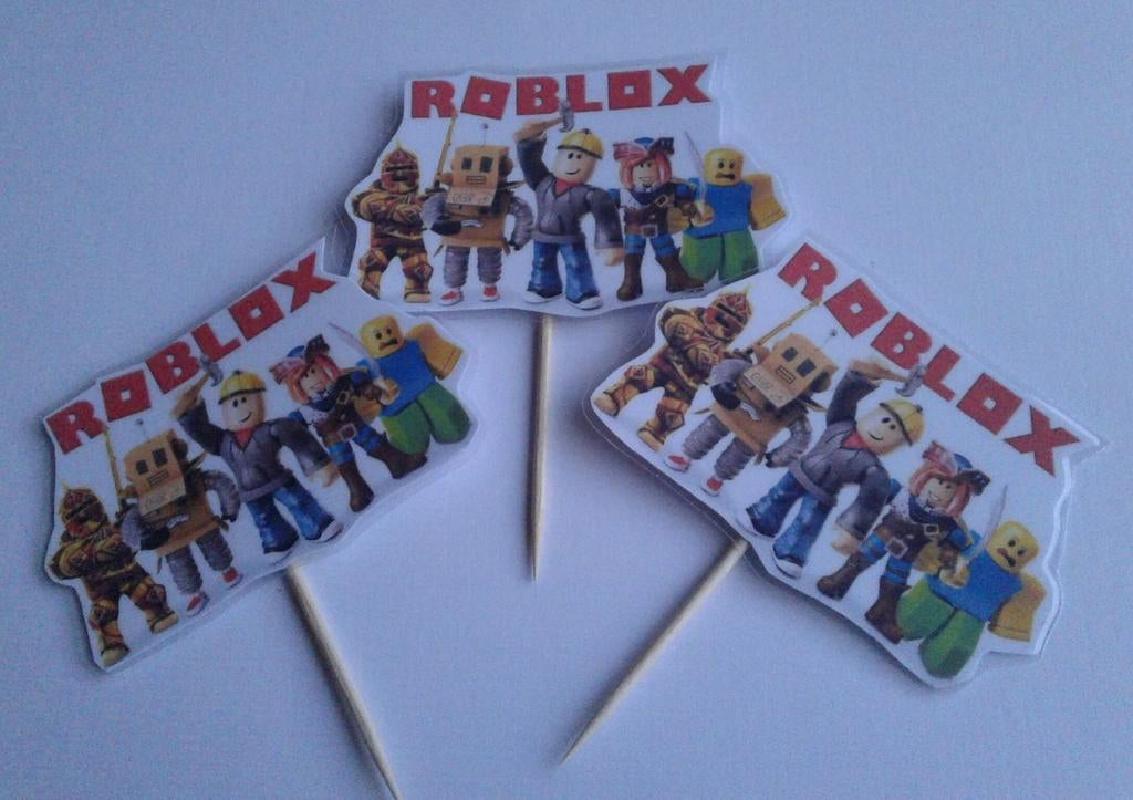 Set van 10 Roblox traktatie cupcake prikkers, Hobby en Vrije tijd, Feestartikelen, Ophalen of Verzenden, Nieuw, Versiering, Verjaardag