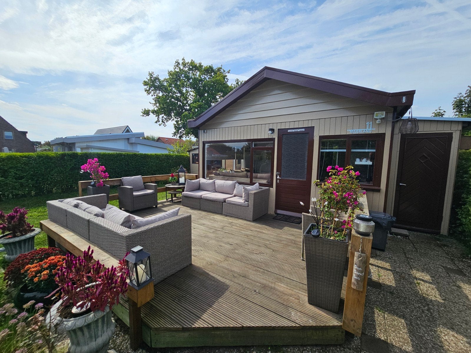 Vakantiehuis te koop, volledig gerenoveerd en vernieuwd!, Wasmachine, 2 slaapkamers, Recreatiepark, Aan zee