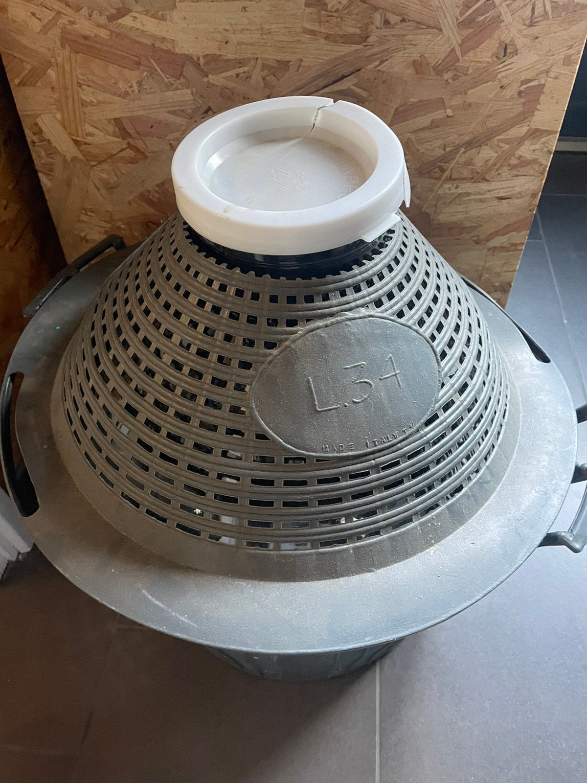 Mandfles 34 liter, Ophalen, Zo goed als nieuw