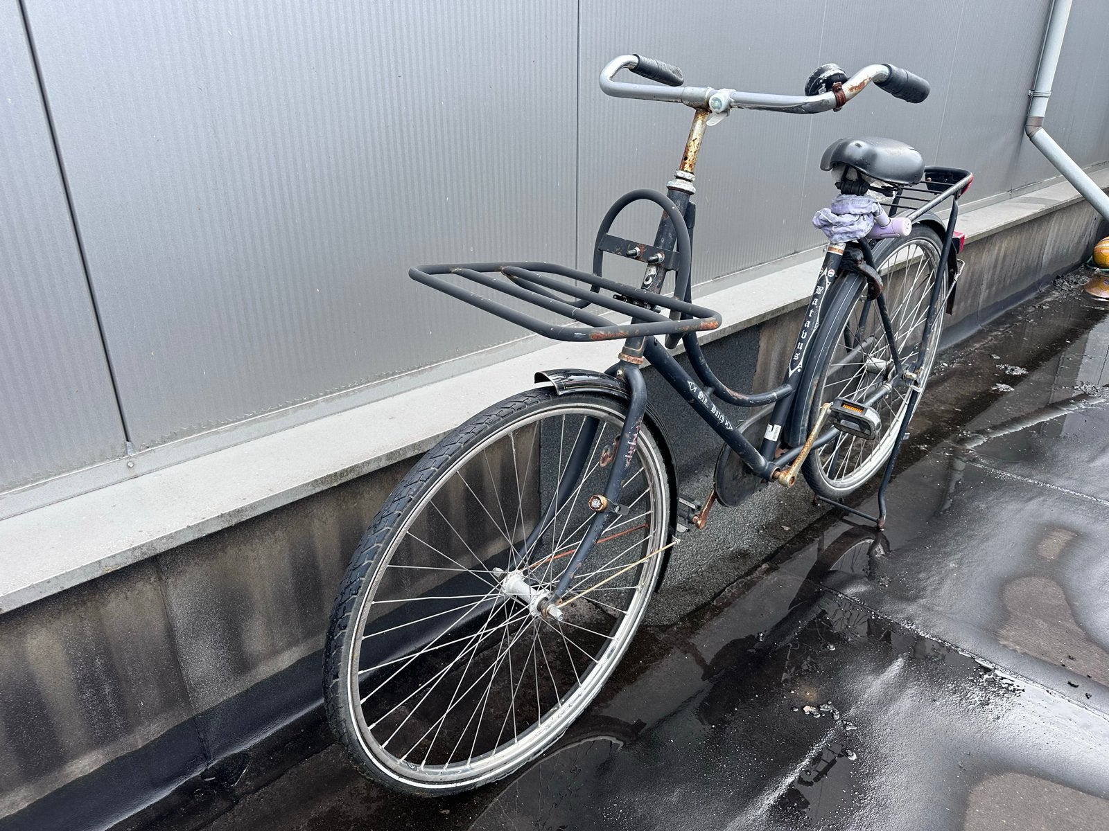 Omafiets met voordrager - Gebruikt, Fietsen en Brommers, Fietsen | Dames | Damesfietsen, Ophalen, Gebruikt, Terugtraprem, Batavus