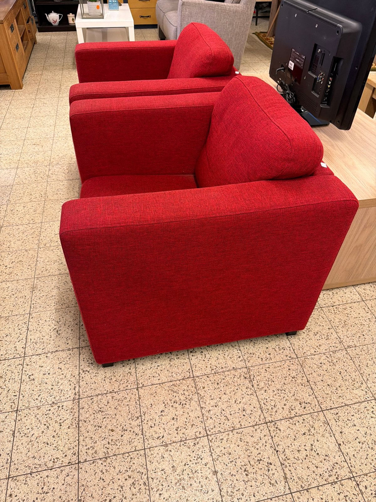 Comfortabele rode fauteuil - Per stuk 50 euro, Ophalen, ., ., Zo goed als nieuw