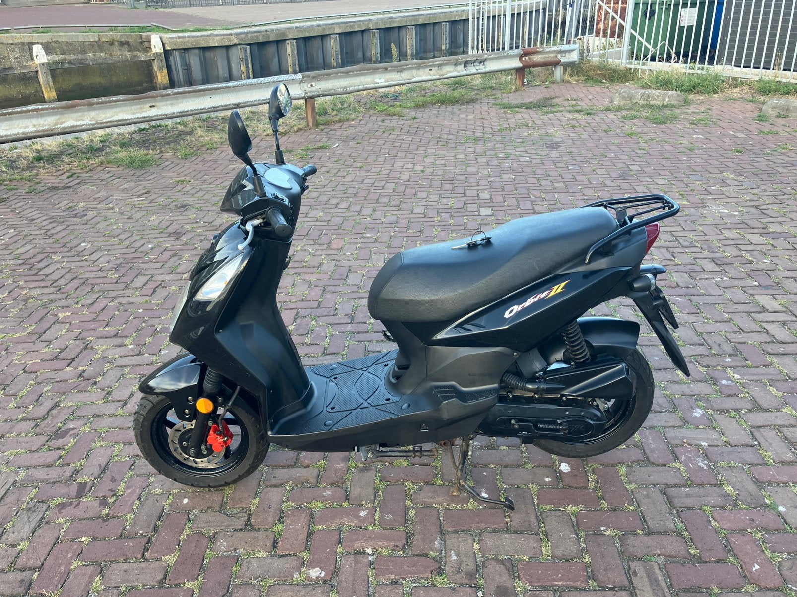 Sym orbit lage kilometer stand 4553, Ophalen, Zo goed als nieuw, Benzine, Orbit
