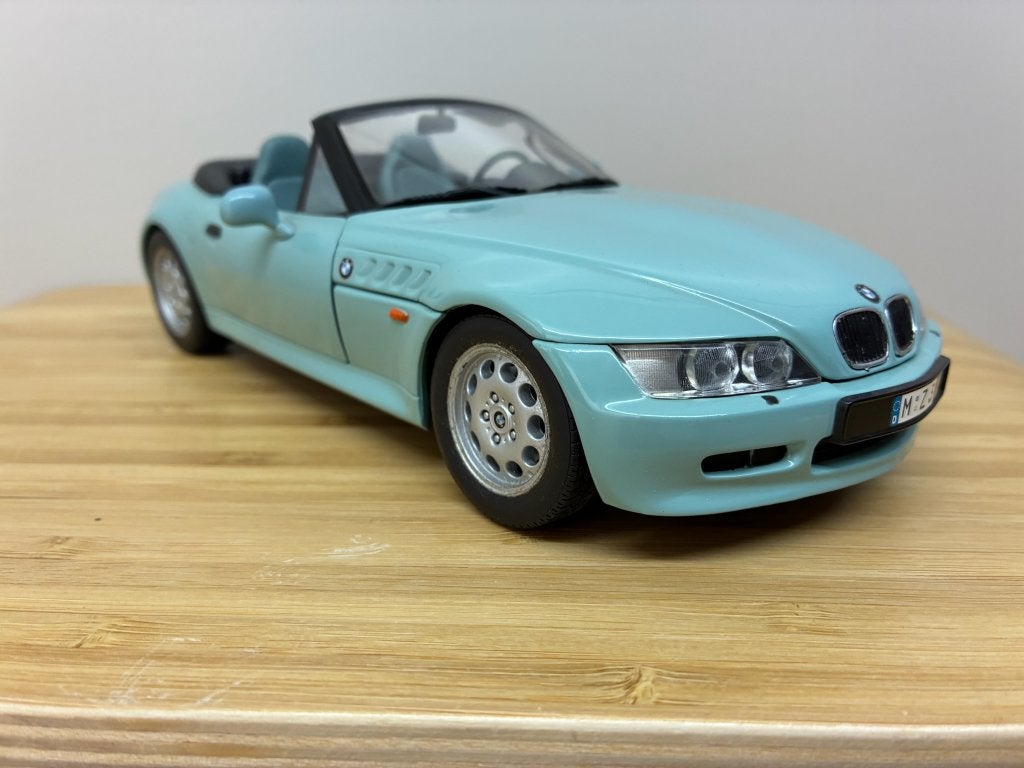 BWW Z3 Roadster 1.9 van 1997  Turquoise  1/18  UT Models, Hobby en Vrije tijd, Modelauto's | 1:18, Ophalen of Verzenden, Zo goed als nieuw